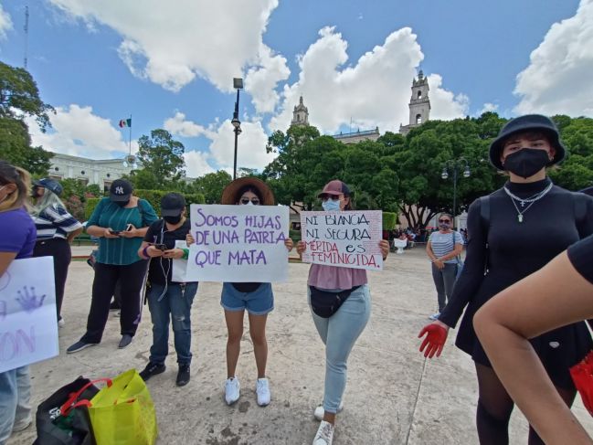Con velada sorora por las que ya no están, Mérida se une a manifestaciones